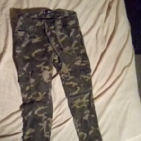 Camo joggers - Picture 1 of 1
